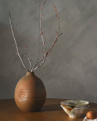 Beautiful Chaoshan Vase CNH-001, featuring traditional Chinese craftsmanship and a glossy finish